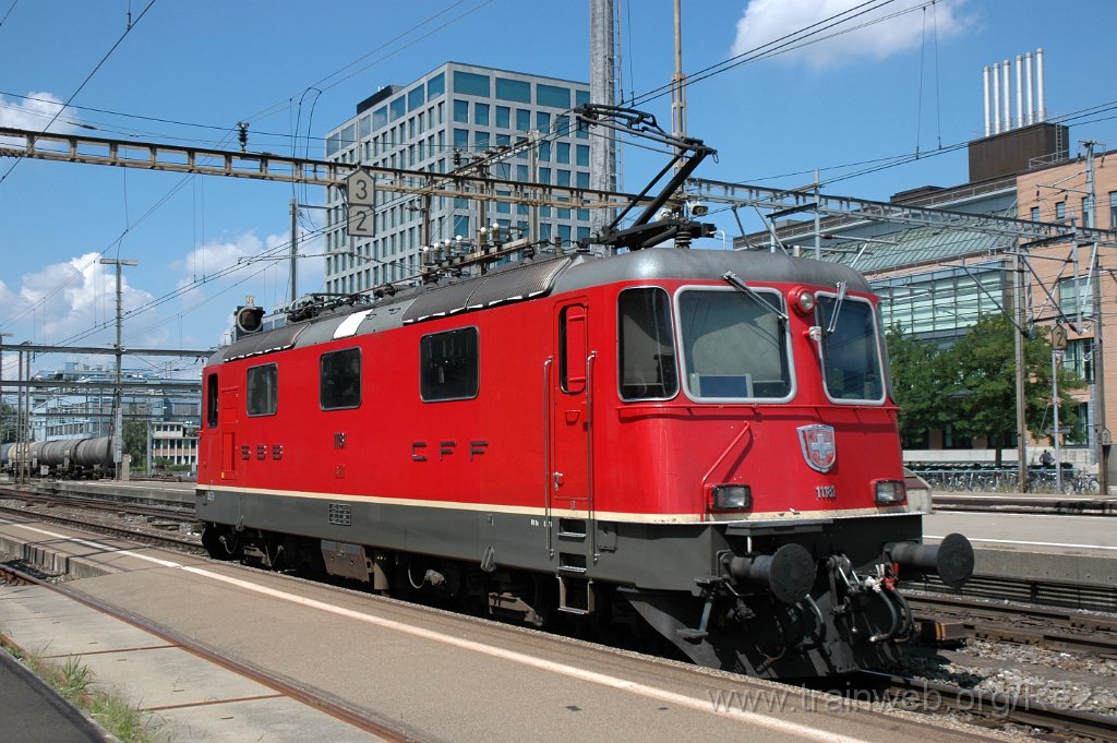 2563-0007-100812.jpg - SBB-CFF Re 4/4'' 11181 / Zürich-Altstetten 10.8.2012