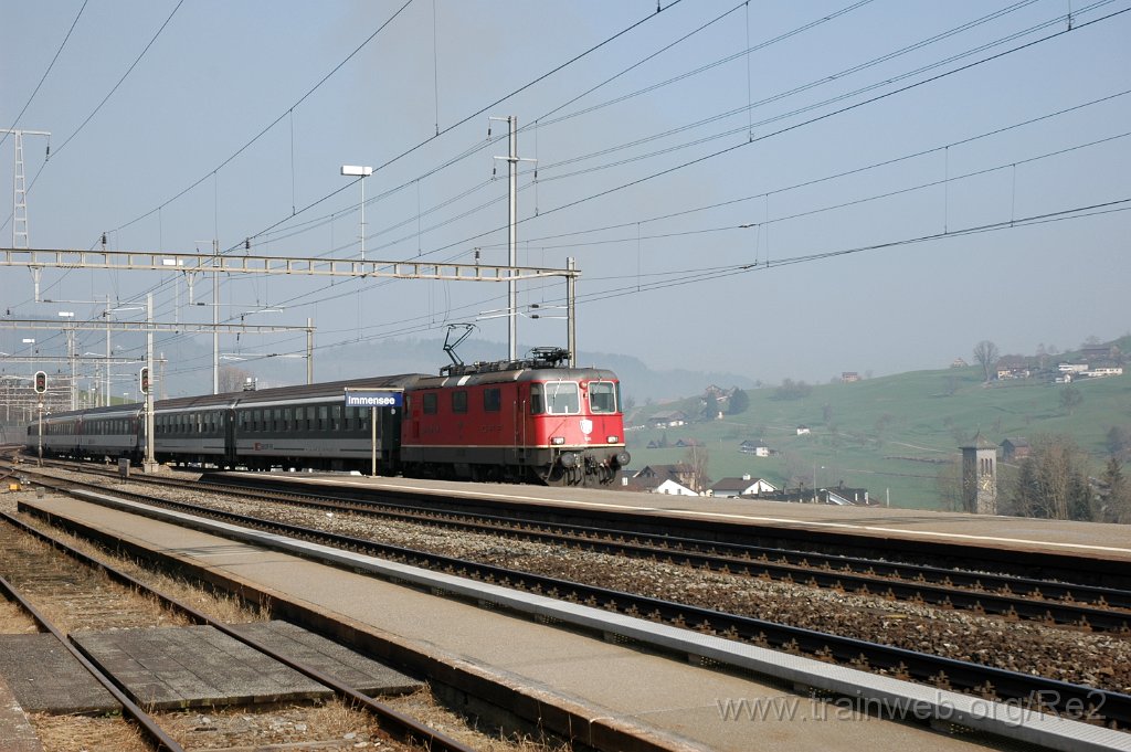 3044-0017-140314.jpg - SBB-CFF Re 4/4'' 11181 / Immensee 14.3.2014