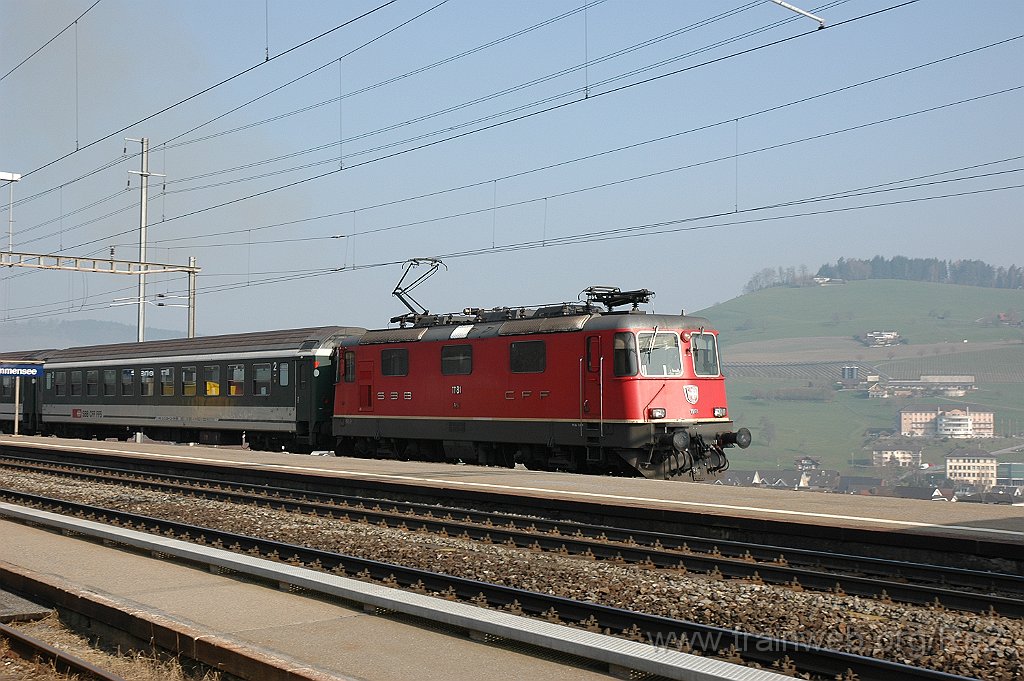 3044-0020-140314.jpg - SBB-CFF Re 4/4'' 11181 / Immensee 14.3.2014