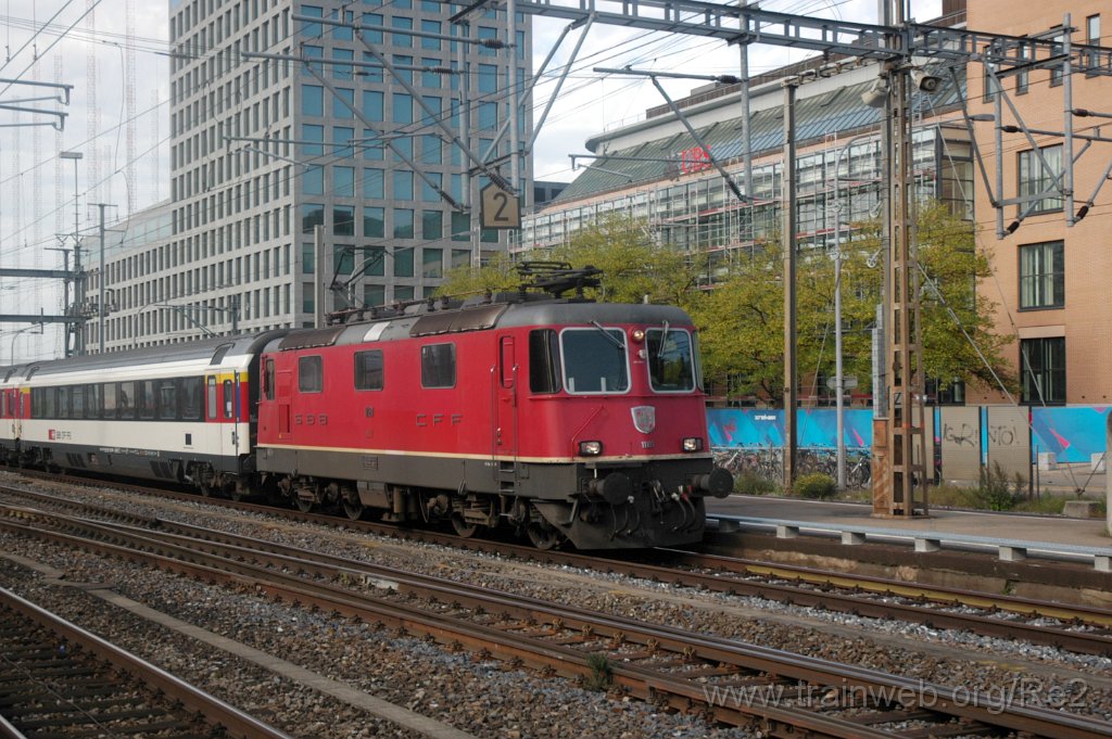 3374-0014-201014.jpg - SBB-CFF Re 4/4'' 11181 / Zürich-Altstetten 20.10.2014