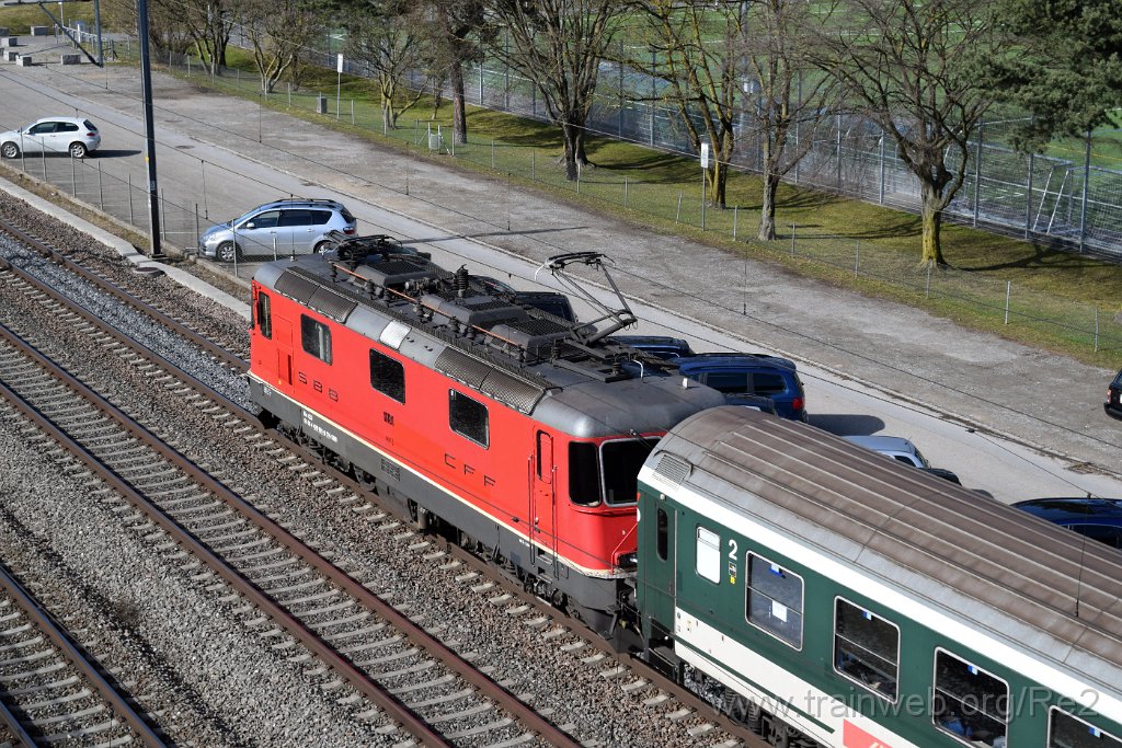 4386-0007-020317.jpg - SBB-CFF Re 4/4'' 11181 (Re 420.181-0)  / Zürich-Mülligen (Hermetschloobrücke) 2.3.2017