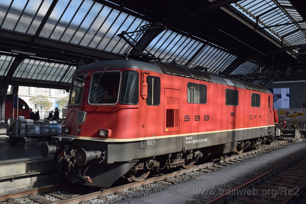 5147-0003-081018.jpg - SBB-CFF Re 4/4'' 11181 (Re 420.181-0)  (Re 91 85 4 420 181-0 CH-SBB) / Zürich HB 8.10.2018