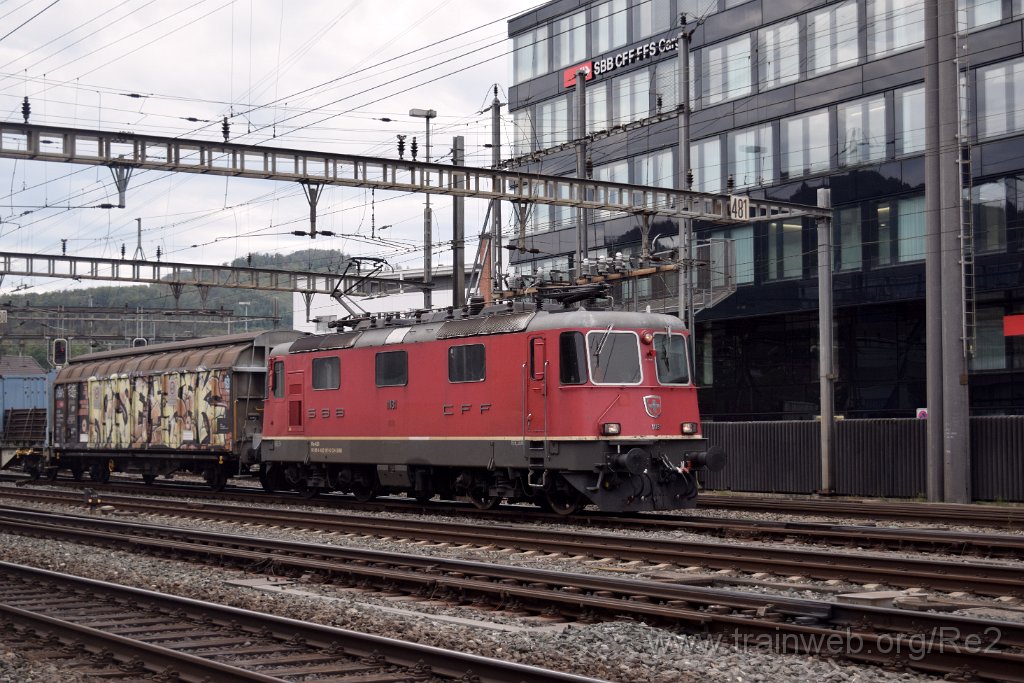 8196-0034-070922.jpg - SBB-CFF Re 4/4'' 11181 (Re 420.181-0)  (Re 91 85 4 420 181-0 CH-SBB) / Olten (Fachhochschule Nordwestschweiz) 7.9.2022