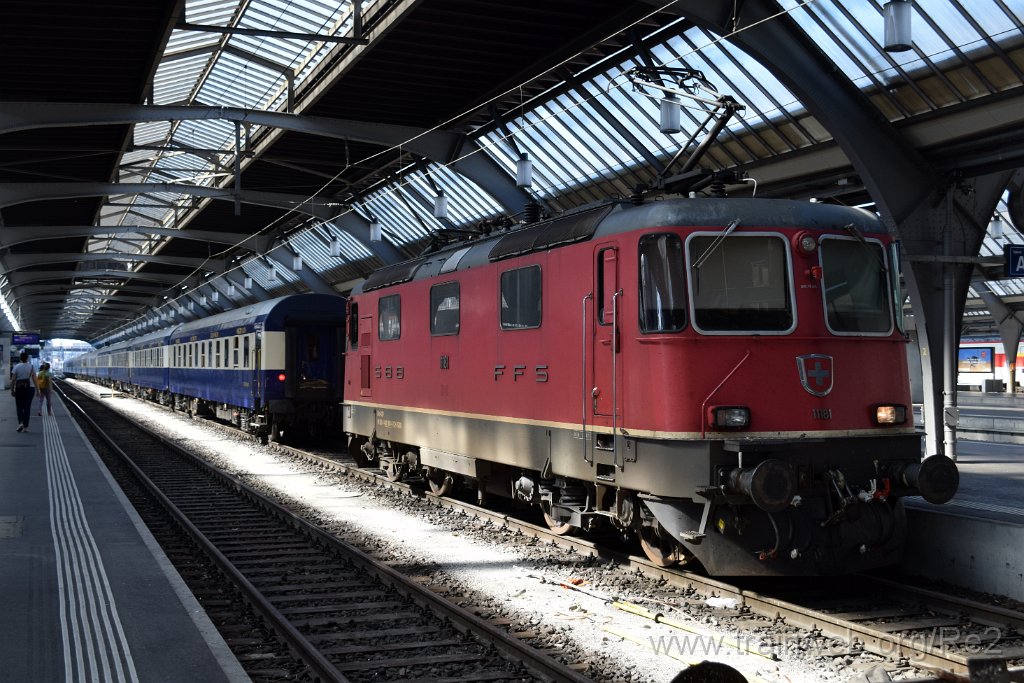 8767-0042-160923.jpg - SBB-CFF Re 4/4'' 11181 (Re 420.181-0)  (Re 91 85 4 420 181-0 CH-SBB) / Zürich HB 16.9.2023
