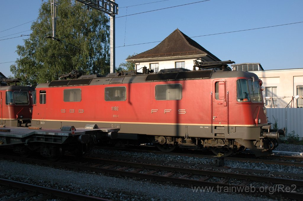 2139-0048-280611.jpg - SBB-CFF Re 4/4'' 11182 / Hinwil 28.6.2011