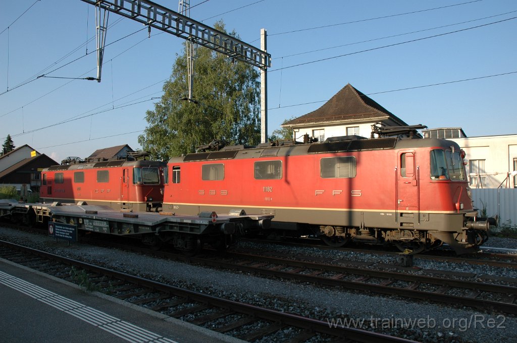 2139-0049-280611.jpg - SBB-CFF Re 4/4'' 11182 + SBB-CFF Re 4/4'' 11255 / Hinwil 28.6.2011