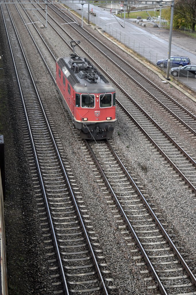 4278-0015-171116.jpg - SBB-CFF Re 4/4'' 11182 / Zürich-Mülligen (Hermetschloobrücke) 17.11.2016