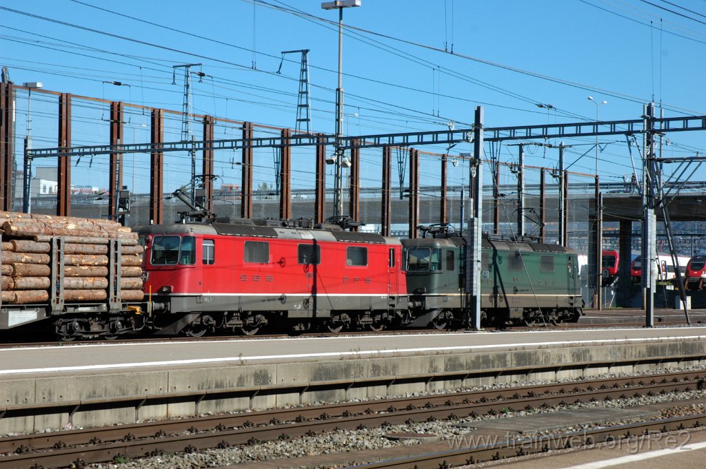 3323-0048-091014.jpg - SBB-CFF Re 4/4''' 11364 + SBB-CFF Re 4/4'' 11183 / Zürich-Altstetten 9.10.2014