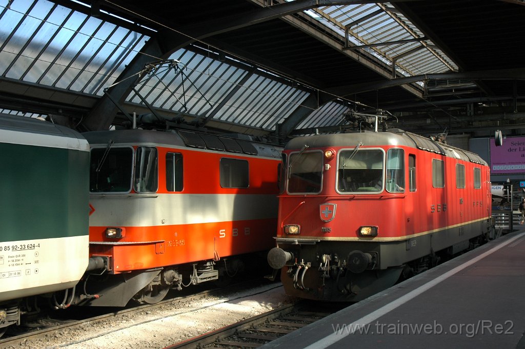1634-0001-210309.jpg - SBB-CFF Re 4/4'' 11185 + SBB-CFF Re 4/4'' 11108 / Zürich HB 21.3.2009