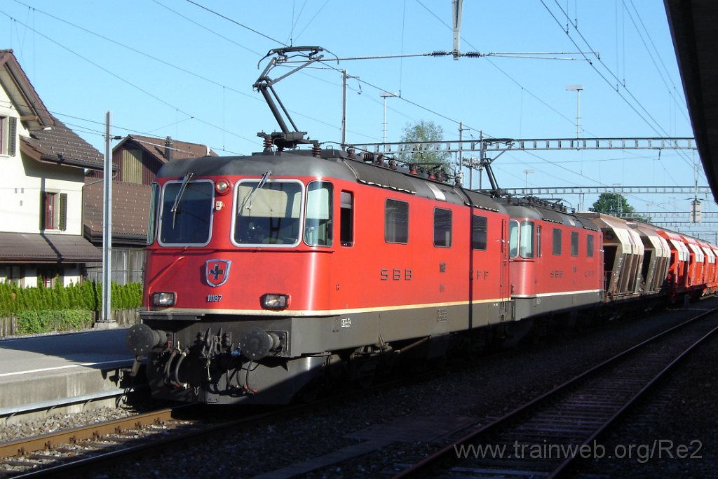 1188-0005-070606.jpg - SBB-CFF Ref 4/4'' 11187 + SBB-CFF Ref 4/4'' 11183 / Hinwil 7.6.2006