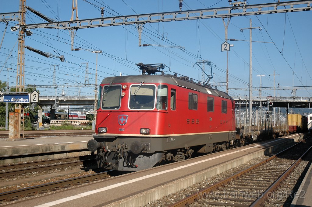 1546-0002-270808.jpg - SBB-CFF Ref 4/4'' 11187 / Zürich-Altstetten 27.8.2008