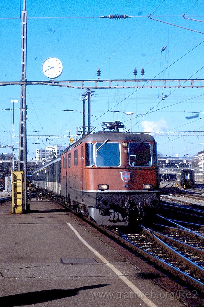 0272-0006.jpg - SBB-CFF Re 4/4'' 11188 / Bern HB 3.3.1990