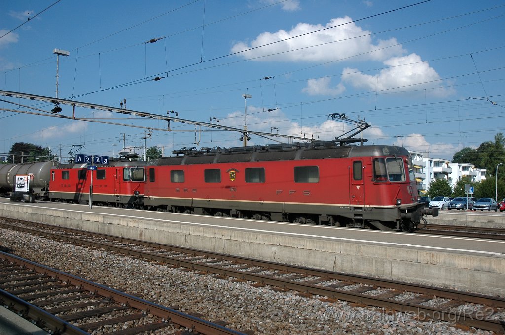 1698-0001-160709.jpg - SBB-CFF Re 6/6 11634 ''Aarburg-Oftringen'' + SBB-CFF Ref 4/4'' 11188 / Effretikon 16.7.2009