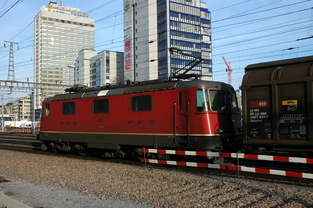 2081-0045-220311.jpg - Re 4/4" 11188 / Zürich-Oerlikon 22.3.2011