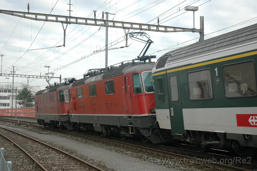 1694-0042-130709.jpg - SBB-CFF Re 4/4'' 11191 + SBB-CFF Re 4/4'' 11316 / Wallisellen (Bahnweg) 13.7.2009