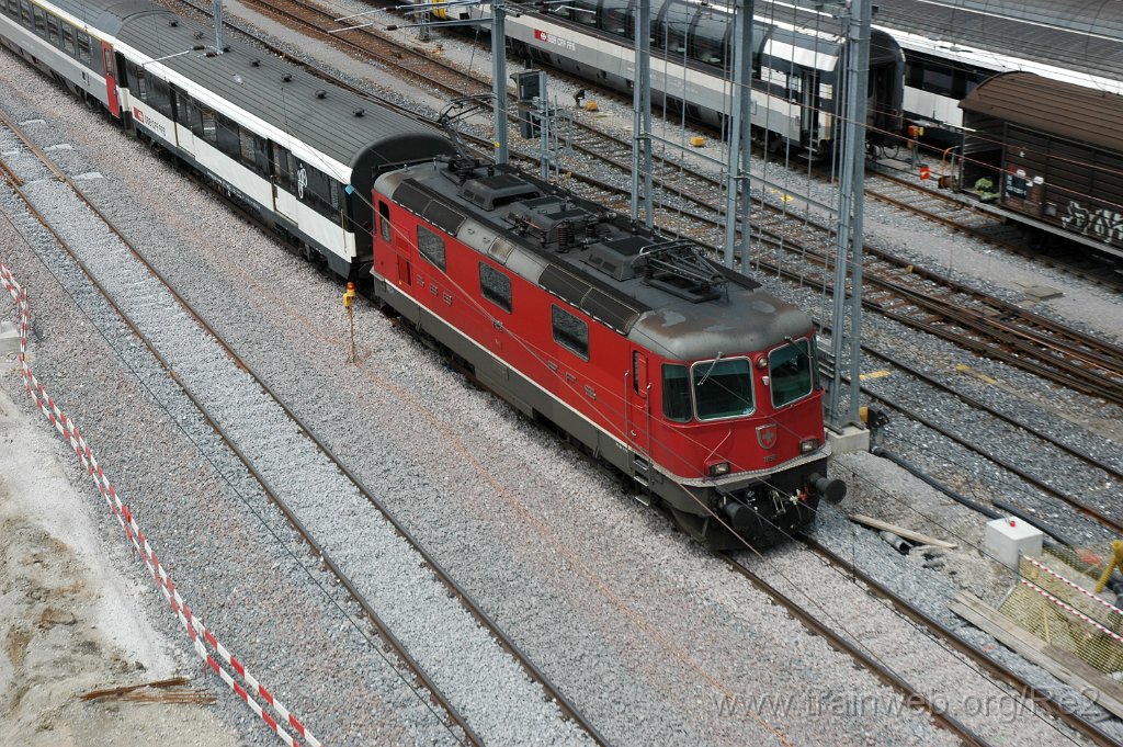2459-0013-190612.jpg - SBB-CFF Re 4/4'' 11192 / Zürich-Hardbrücke 19.6.2012