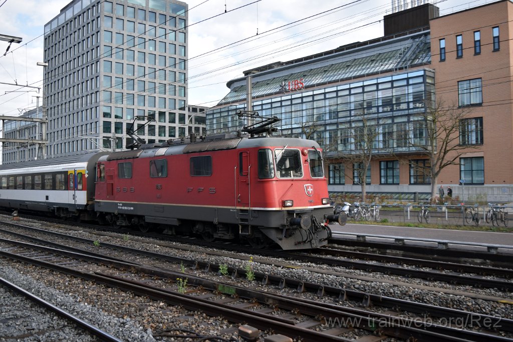 3871-0012-120416.jpg - SBB-CFF Re 4/4'' 11193 (Re 420.193-5)  (Re 91 85 4 420 193-5 CH-SBB) / Zürich-Altstetten 12.4.2016