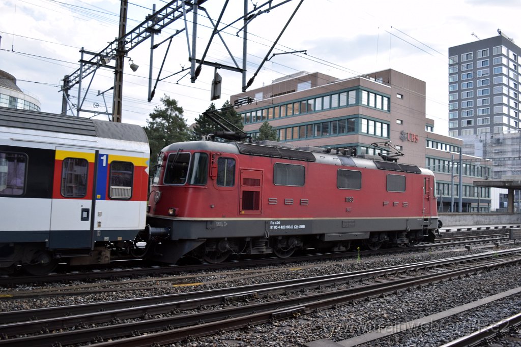 3871-0013-120416.jpg - SBB-CFF Re 4/4'' 11193 (Re 420.193-5)  (Re 91 85 4 420 193-5 CH-SBB) / Zürich-Altstetten 12.4.2016