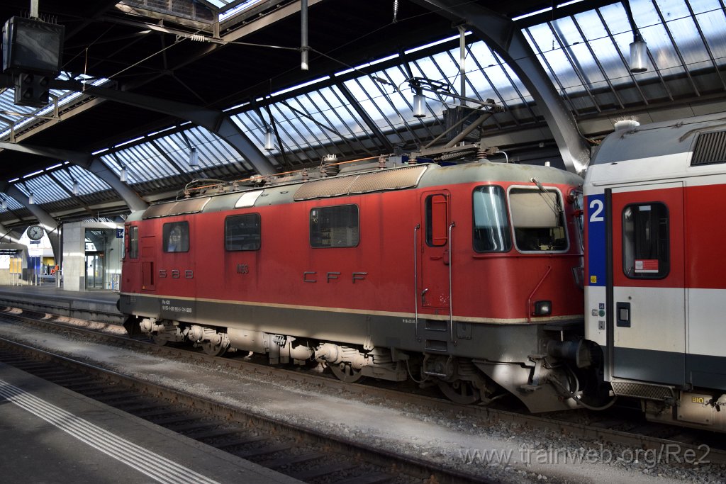 8338-0038-010123.jpg - SBB-CFF Re 4/4'' 11193 (Re 420.193-5)  (Re 91 85 4 420 193-5 CH-SBB) / Zürich HB 1.1.2023