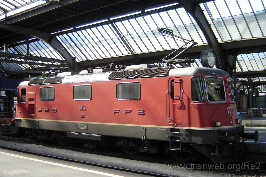1352-0037-240607.jpg - SBB-CFF Re 4/4'' 11194 / Zürich HB 24.6.2007