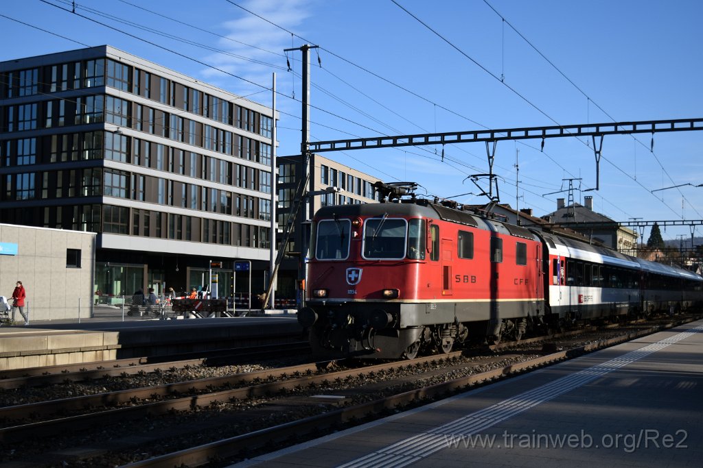 3768-0049-121115.jpg - SBB-CFF Re 4/4'' 11194 / Liestal 12.11.2015