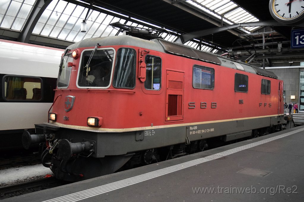 9018-0019-310324.jpg - SBB-CFF Re 4/4'' 11194 (Re 420.194-3)  (Re 91 85 4 420 194-3 CH-SBB) / Zürich HB 31.3.2024