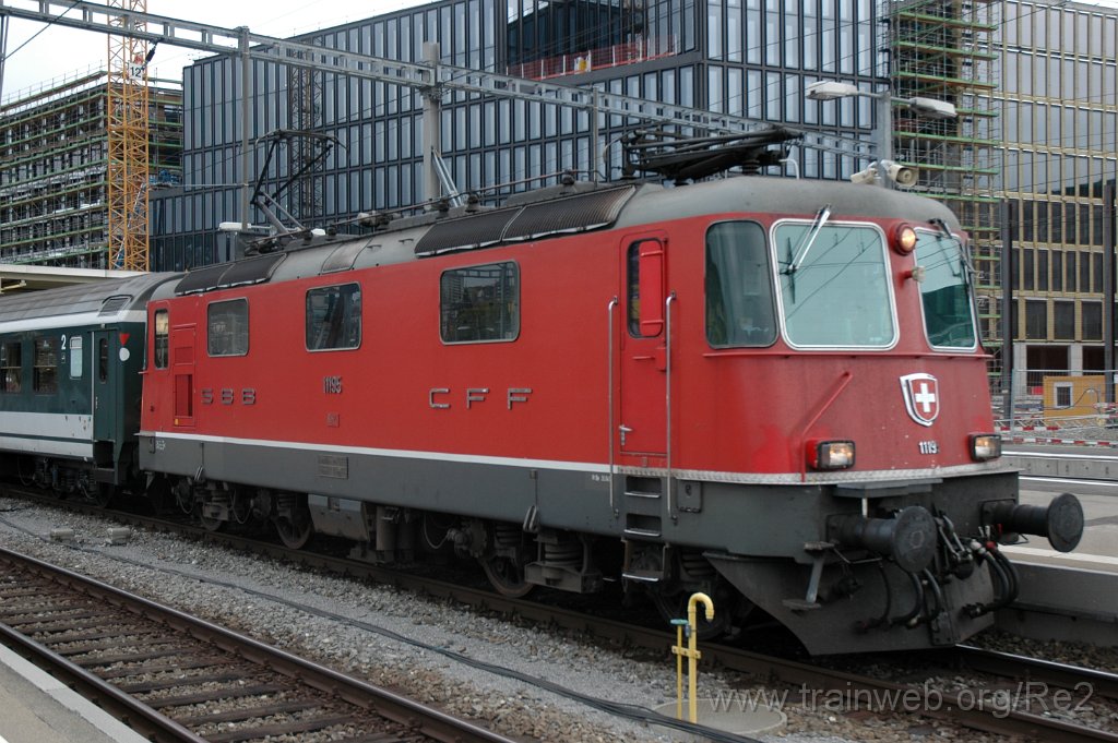 2222-0024-121011.jpg - SBB-CFF Re 4/4'' 11195 / Zürich HB 12.10.2011