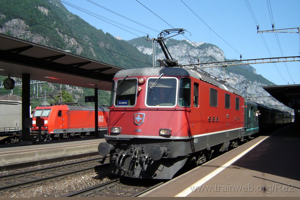1191-0022-180606.jpg - SBB-CFF Re 4/4'' 11196 / Erstfeld 18.6.2006