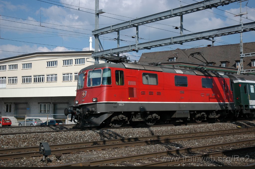 1851-0023-130410.jpg - SBB-CFF Re 4/4'' 11196 / Lenzburg 13.4.2010