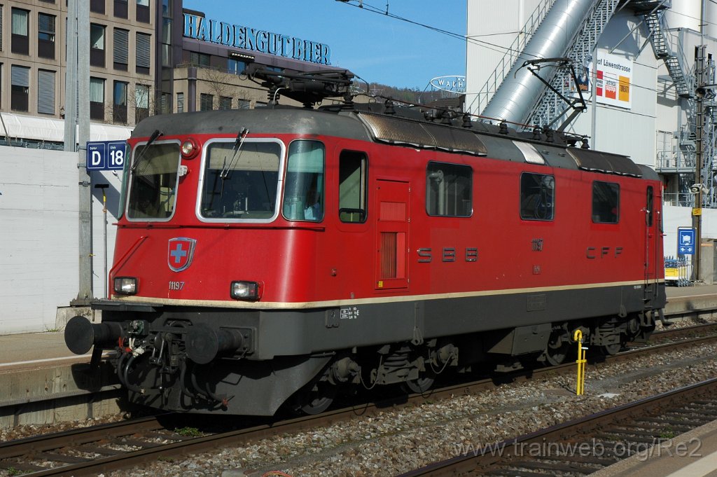 2088-0045-060411.jpg - SBB-CFF Re 4/4'' 11197 / Zürich HB 6.4.2011