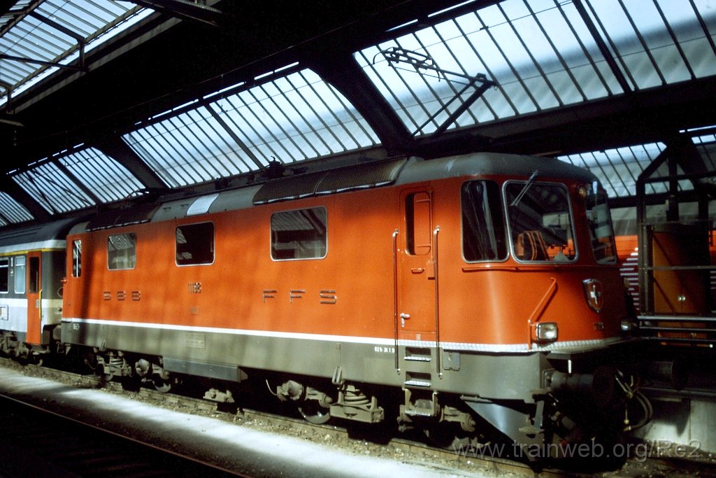 0795-0036.jpg - SBB-CFF Re 4/4'' 11198 / Zürich HB 4.3.2000