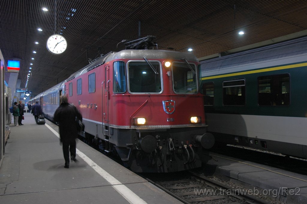 2067-0025-230211.jpg - SBB-CFF Re 4/4'' 11198 / Zürich HB 23.2.2011