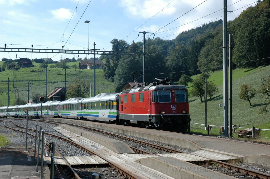 2963-0021-210913.jpg - Re 4/4" 11198 / Sattel-Aegeri 21.9.2013