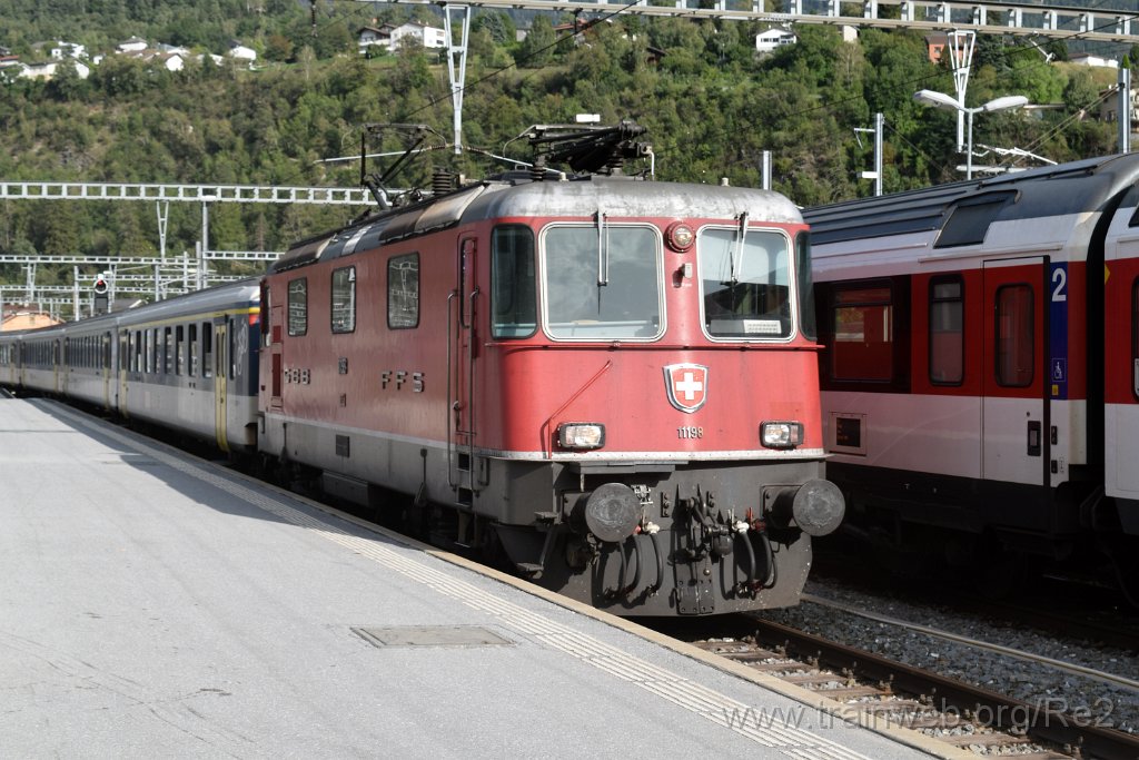 4618-0017-290817.jpg - SBB-CFF Re 4/4'' 11198 (Re 420.198-4)  (Re 91 85 4 420 198-4 CH-SBB) / Brig 29.8.2017