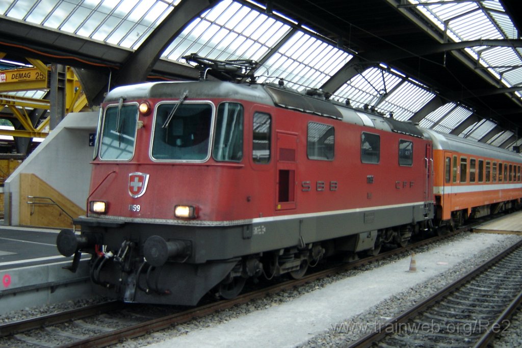 1367-0019-110807.jpg - SBB-CFF Re 4/4'' 11199 / Zürich HB 11.8.2007