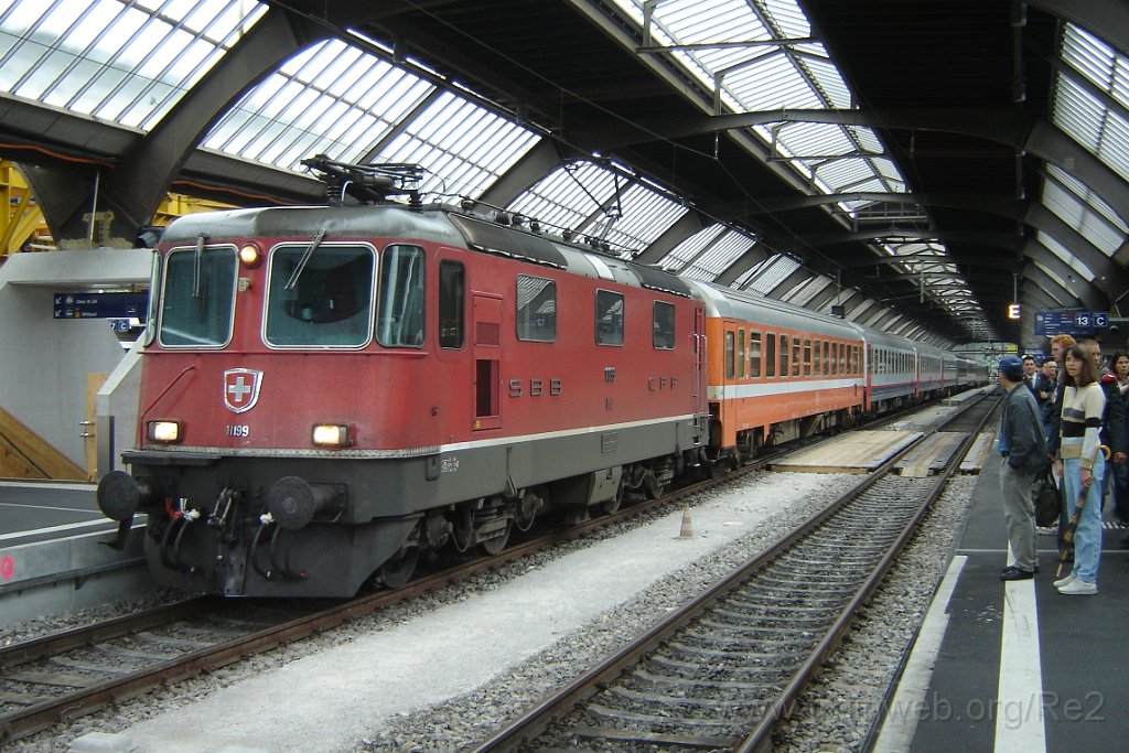 1367-0021-110807.jpg - Re 4/4" 11199 / Zürich HB 11.8.2007