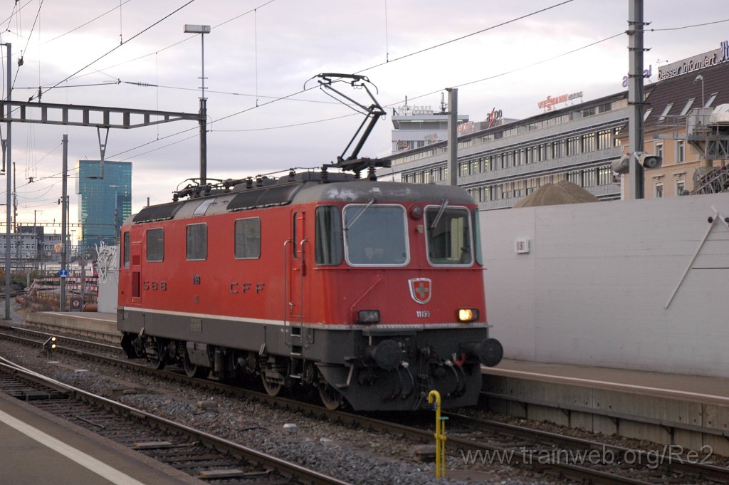 2061-0007-040211.jpg - SBB-CFF Re 4/4'' 11199 / Zürich HB 4.2.2011