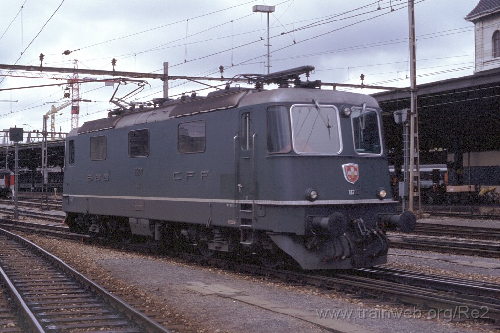 0371-0029.jpg - SBB-CFF Re 4/4'' 11200 / Basel 4.4.1992