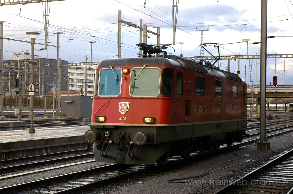 1805-0012-251209.jpg - SBB-CFF Re 4/4'' 11200 / Basel 25.12.2009