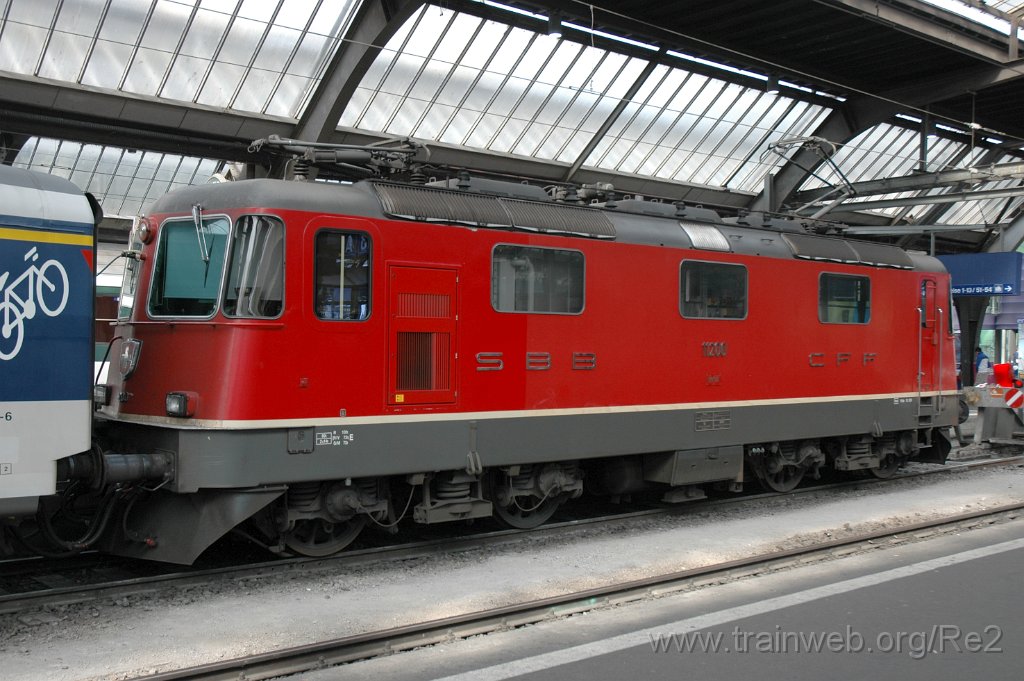 2131-0033-100611.jpg - SBB-CFF Re 4/4'' 11200 / Zürich HB 10.6.2011