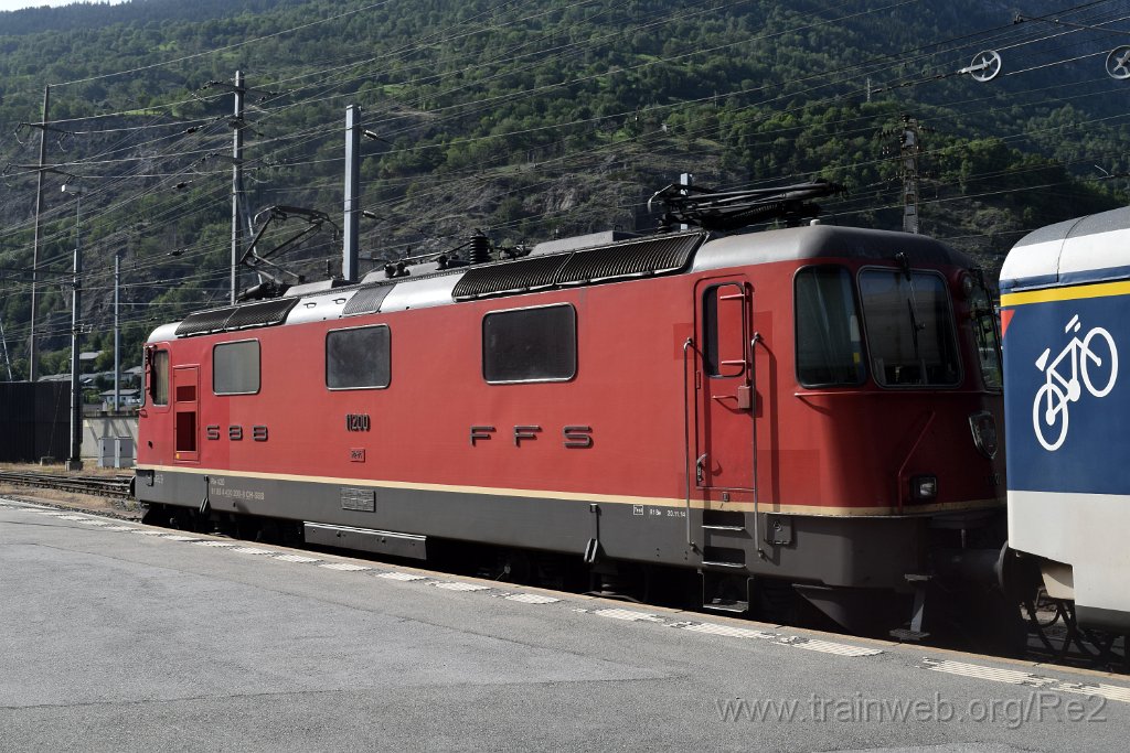4615-0004-290817.jpg - SBB-CFF Re 4/4'' 11200 (Re 420.200-8)  (Re 91 85 4 420 200-8 CH-SBB) / Brig 29.8.2017