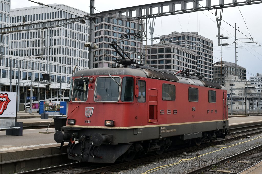7955-0049-080422.jpg - SBB-CFF Re 4/4'' 11200 (Re 420.200-8)  (Re 91 85 4 420 200-8 CH-SBB) / Zürich HB 8.4.2022
