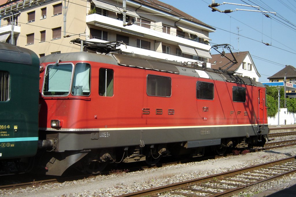 1057-0031-030605.jpg - SBB-CFF Re 4/4'' 11201 / Dübendorf 3.6.2005