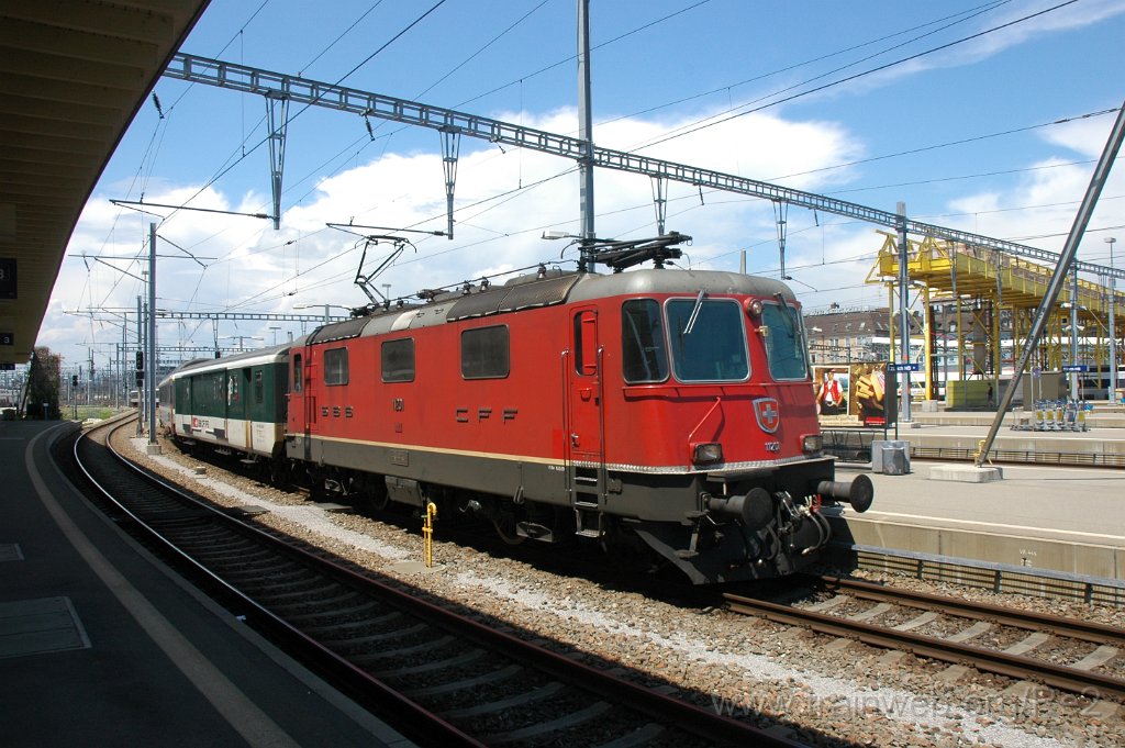 1690-0013-040709.jpg - SBB-CFF Re 4/4'' 11201 / Zürich HB 4.7.2009