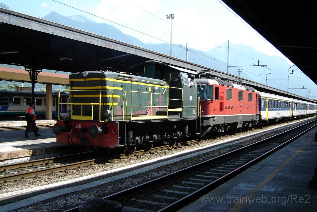 2868-0003-150713.jpg - FS D 245.1020 + SBB-CFF Re 4/4'' 11201 / Domodossola 15.7.2013