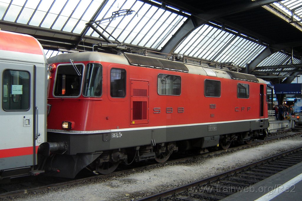 1132-0043-021205.jpg - SBB-CFF Re 4/4'' 11203 / Zürich HB 2.12.2005