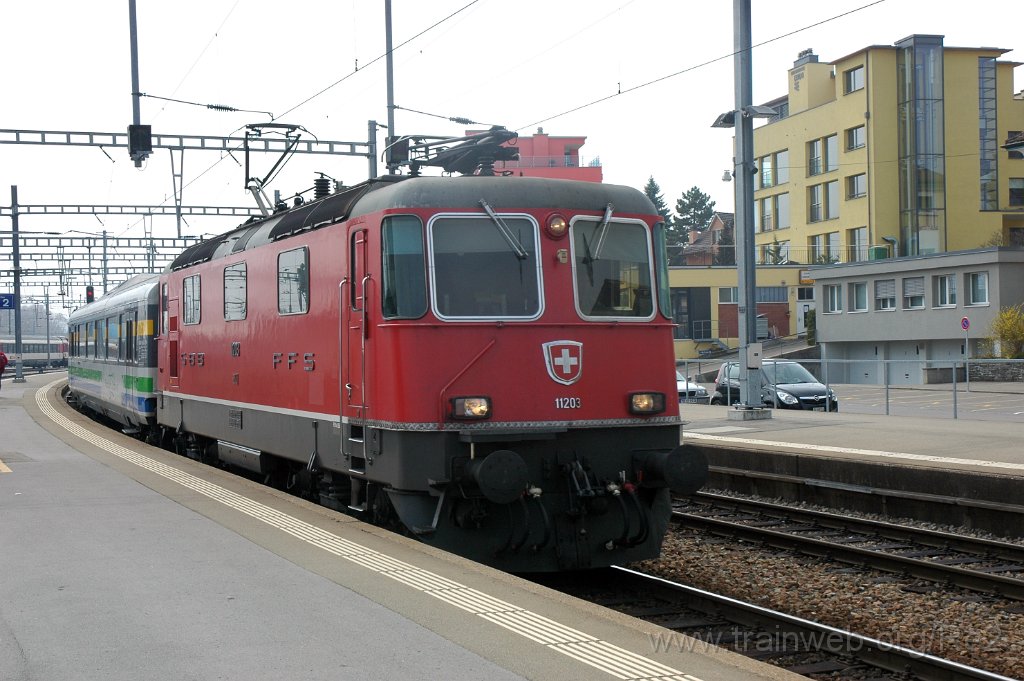 1638-0043-040409.jpg - SBB-CFF Re 4/4'' 11203 / Romanshorn 4.4.2009