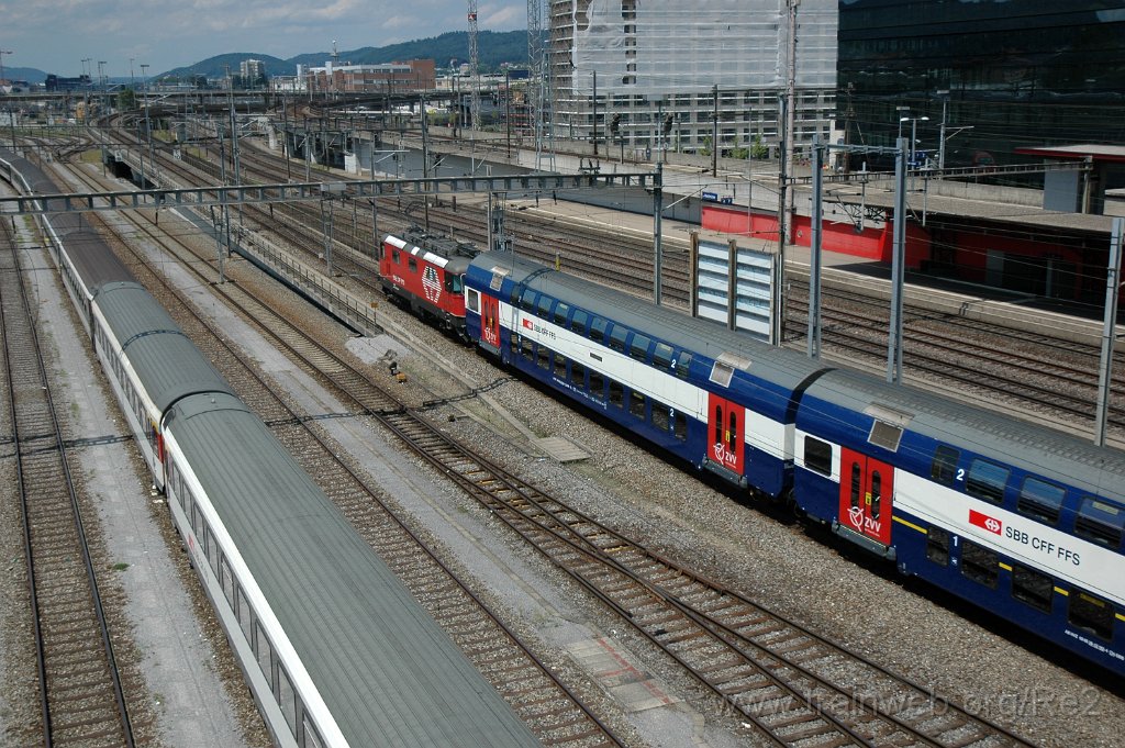 2495-0010-100712.jpg - SBB-CFF Re 420.203-2 (Re 91 85 4 420 203-2 CH-SBB) / Zürich-Hardbrücke 10.7.2012