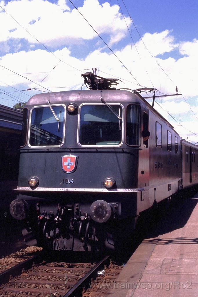 0238-0018.jpg - SBB-CFF Re 4/4'' 11204 / Schaffhausen 7.6.1989