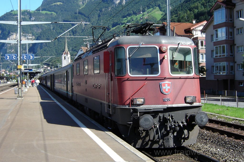 1215-0002-310806.jpg - SBB-CFF Re 4/4'' 11204 / Flüelen 31.8.2006
